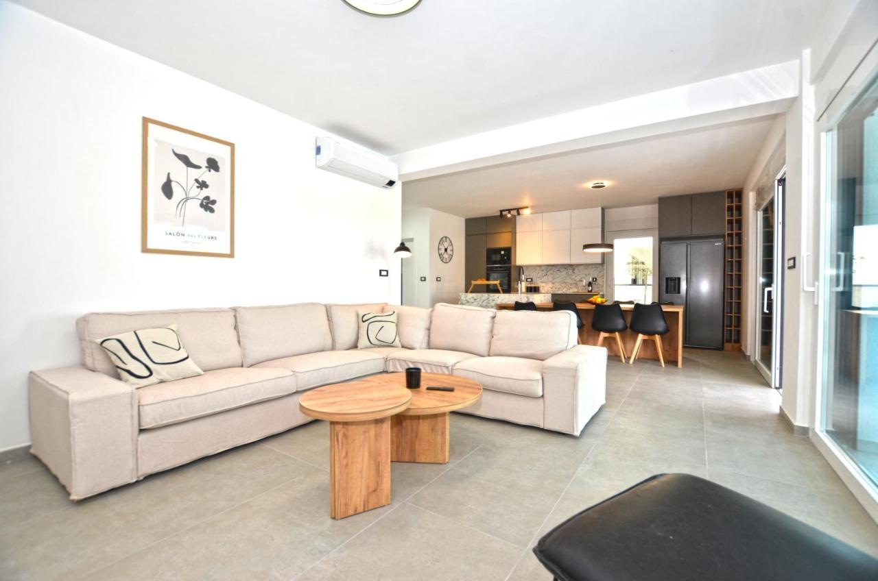 5h Villa
