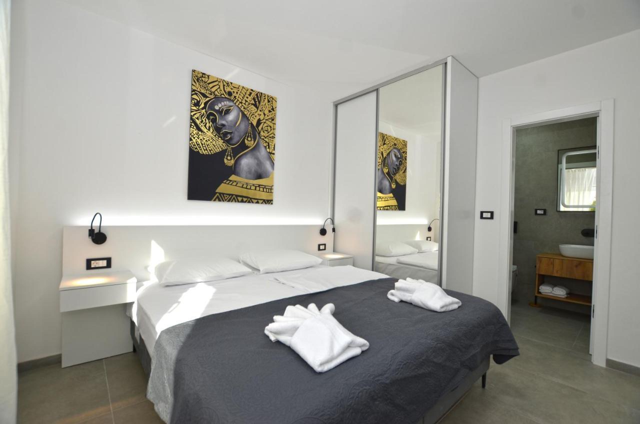 5h Villa *