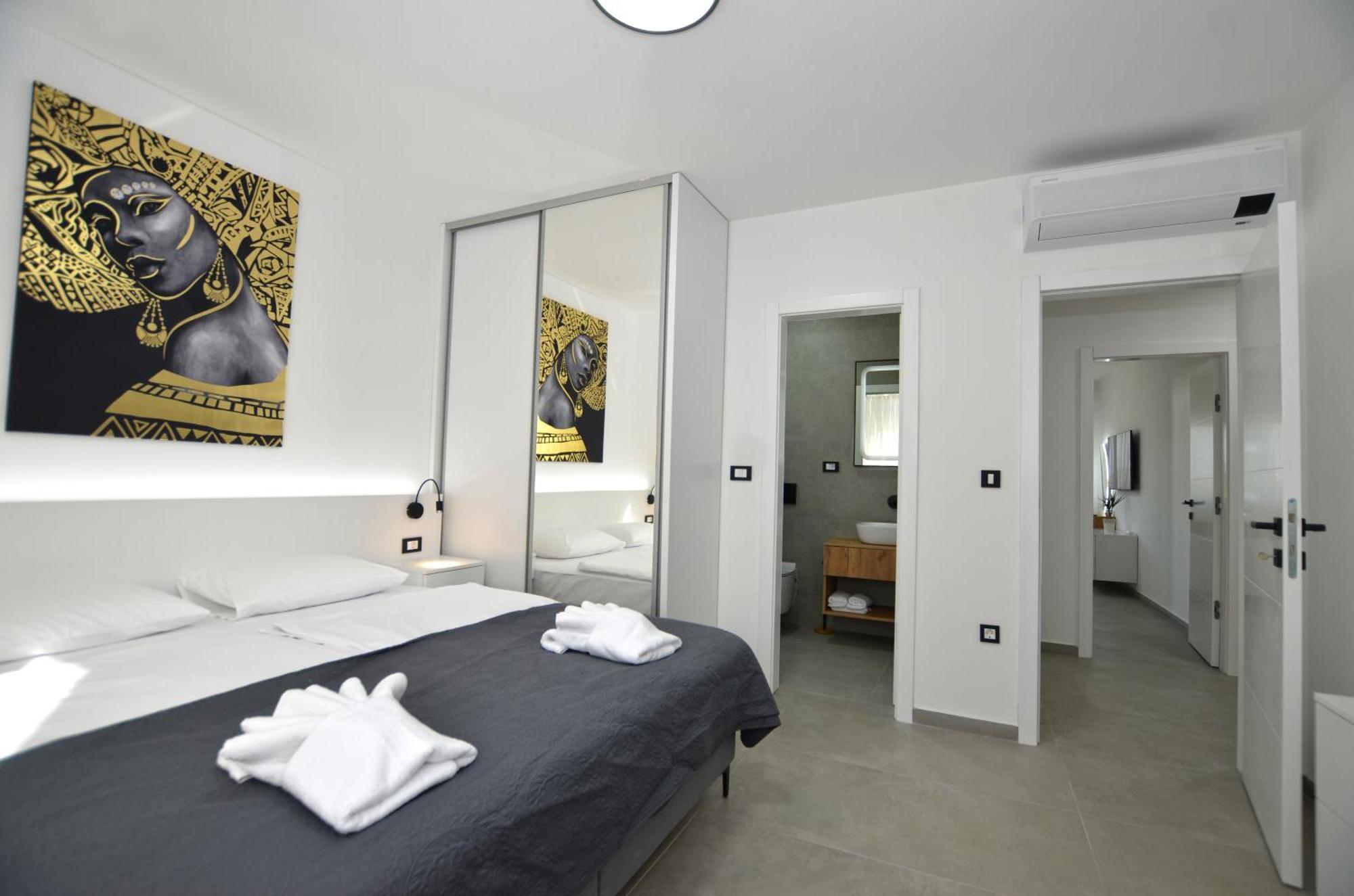 5h Villa *