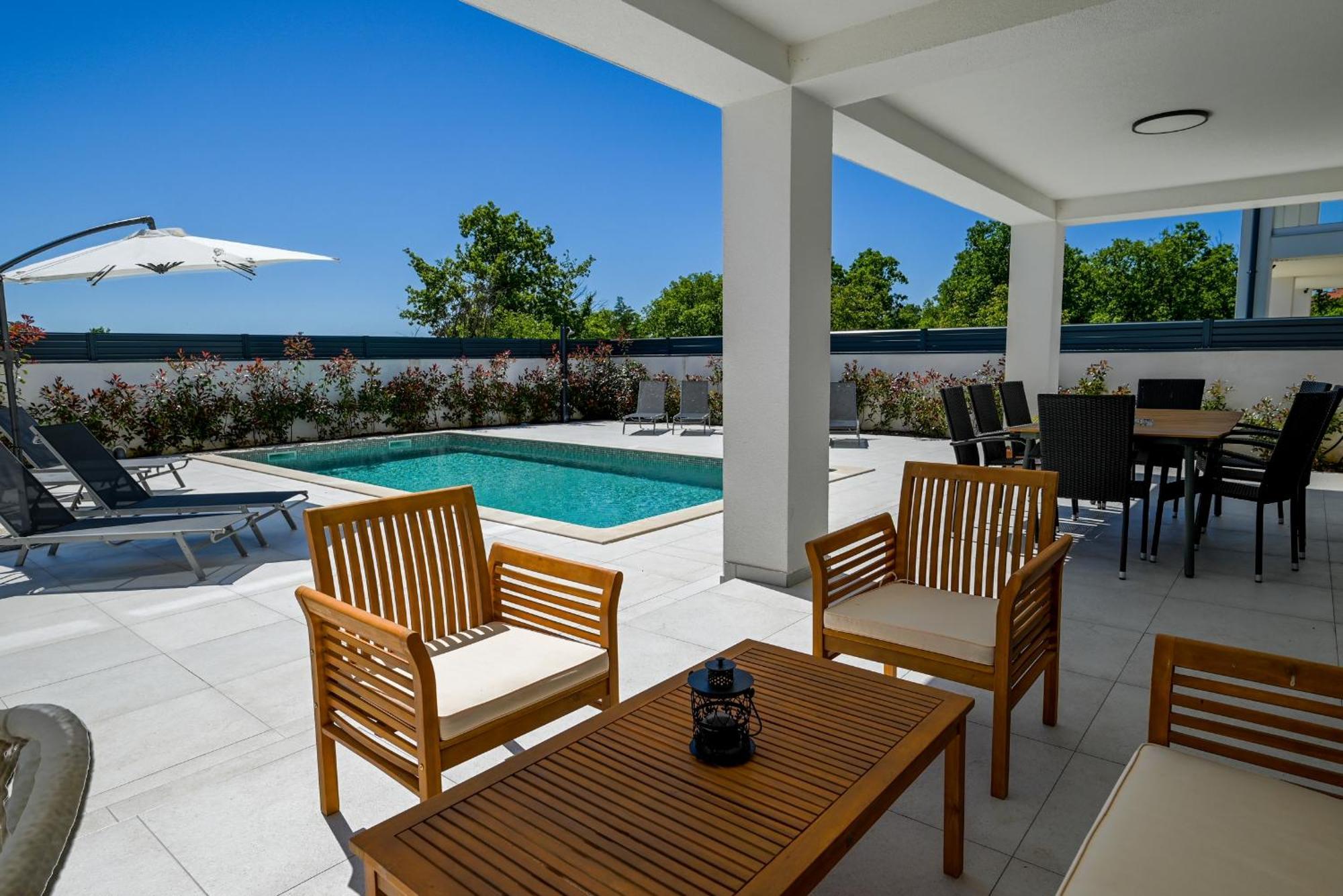 5h Villa