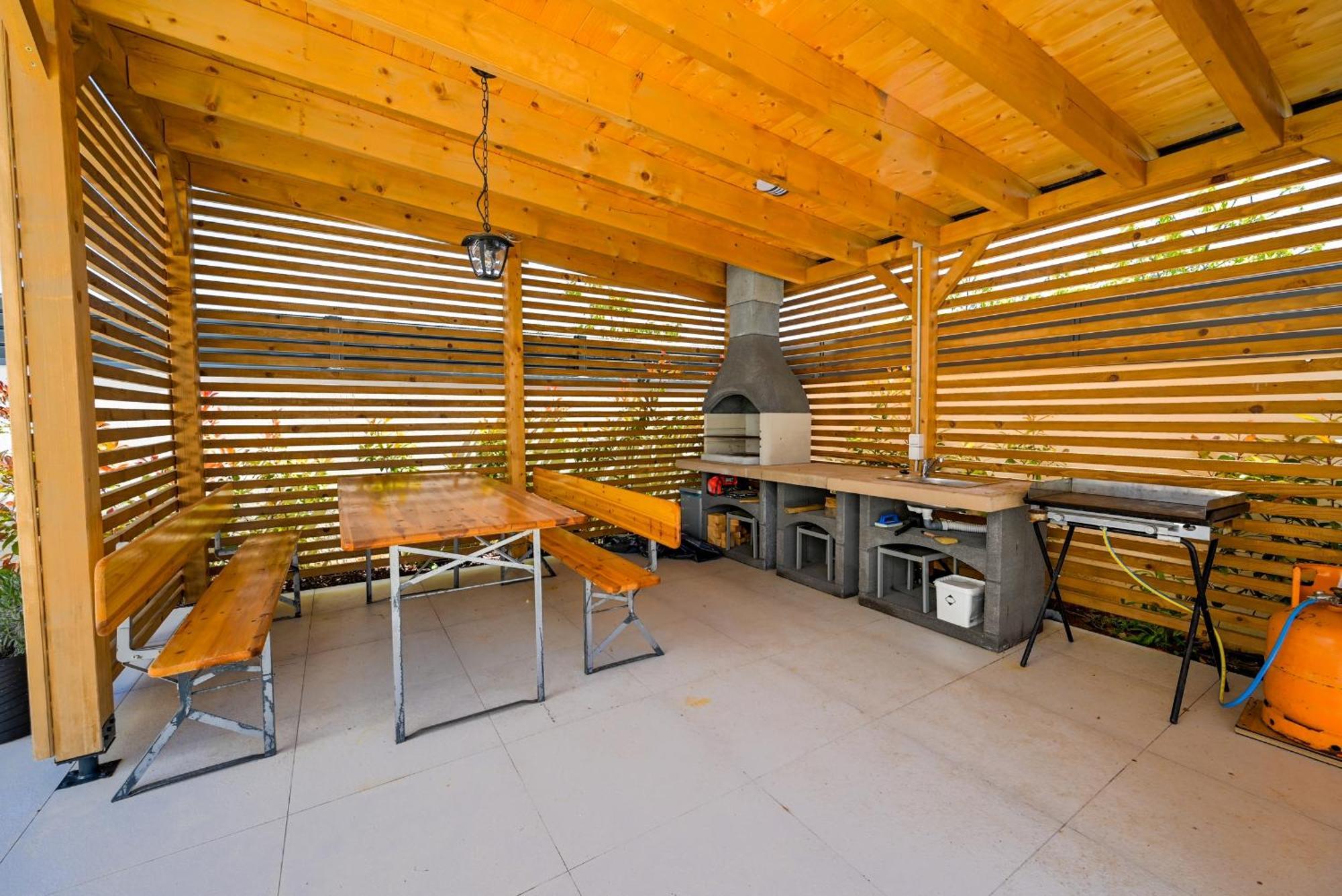 5h Villa *